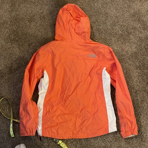 The North Face Raincoat - Picture 9 of 9